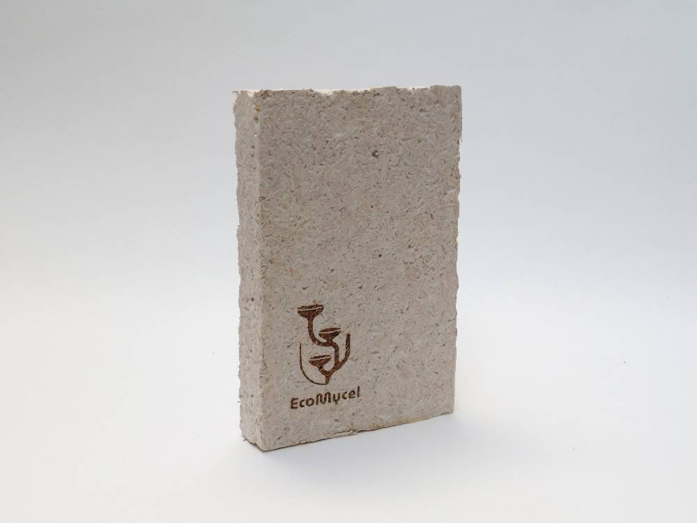 Fertige EcoMycel Dämmplatte
